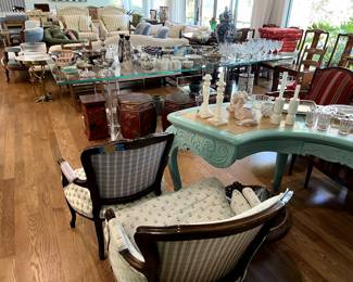 Lovely home with more beautiful pieces than can be listed! Come see!