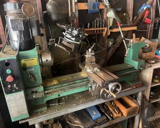 Grizzly metal lathe model G9729