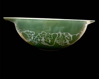 Large Pyrex bowl