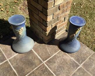 Vintage Roseville Blue pedestal