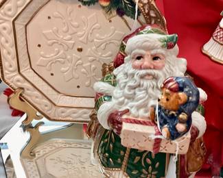 Fitz & Floyd Plate and Santa statue