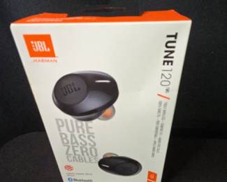 New JBL Wireless In Ear Headphones