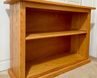 Artisan Crafted Oak Bookshelf