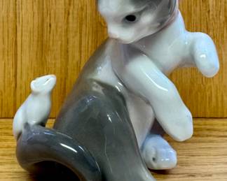 Lladro Cat & Mouse Figurine