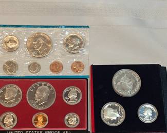 Mint Sets With Kenndy Halfs