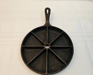 Vintage Cast Iron Cornbread Skillet