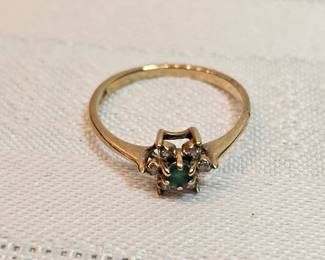 10k Gold Ring With Diamonds And Emerald