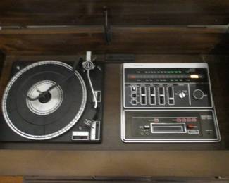 Zenith Stereo Console