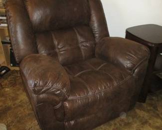 Brown Leather Recliner "Electric"