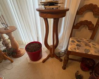 . . . nice plant stand