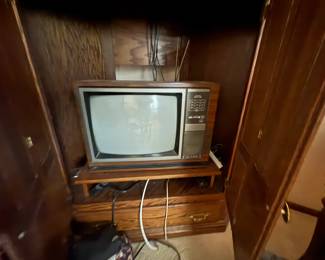 . . . vintage box TV