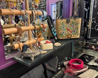 vintage purses and jewelry