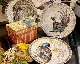 4 Pottery Barn plates w/box