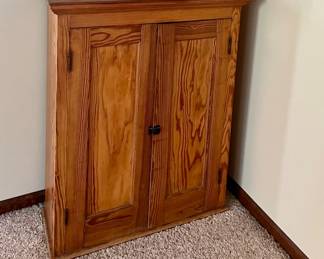 Vtg 2 Door cabinet