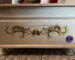 Vintage Musical Jewelry Box