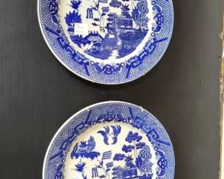 Blue Willow Pattern Plates