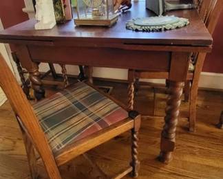 Barley Twist Table with Four Chairs