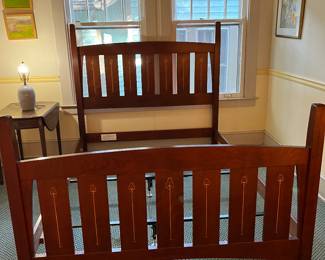 STICKLEY QUEEN SIZE BED