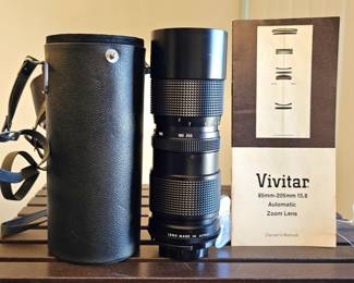Vivitar 85-205mm auto zoom lens.  Made in Japan.