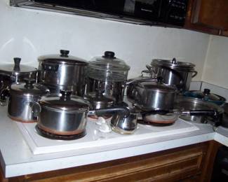 VARIETY OF QUALITY COOKWARE