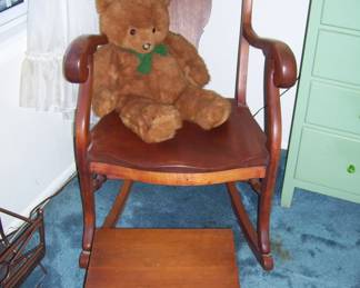 WOOD ROCKER - STOOL - GUND BEAR