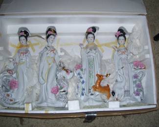 NEW LARGE PORCELAIN GEISHA GIRL STATUES