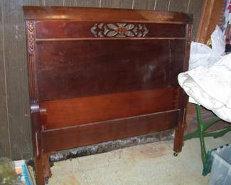ANTIQUE TWIN HEAD/FOOTBOARD WITH RAILS