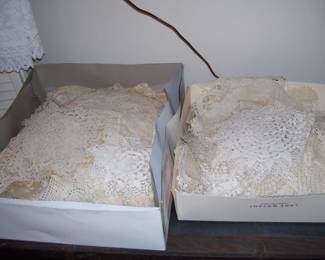 CROCHET DOILIES