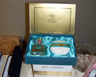 NEW VTG 4711 COLOGNE/SOAP SET - NEW VTG CHANEL#5 8 0Z BATH POWDER