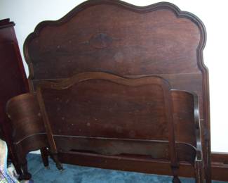 FULL SIZE ANTIQUE HEAD/FOOT BOARD AND RAILS