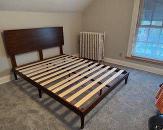 MCM Queen size Bed