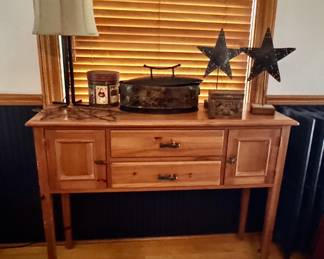 Pine Breaker shown with accessories
