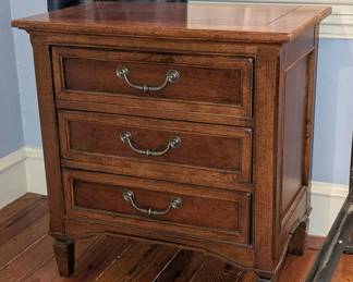 $50 Stanley Furniture Solid Wood Bedside Cabinet
With three drawers. Top surface nicked.
28 ½ x 18 x height 30 ⅛ in.
Acquired in 2008 at Seaside Furniture.