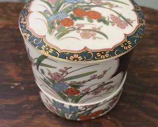 Japanese Imari Porcelain Ginger Jar