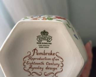 Aynsley Pembroke Reproduction Vase 