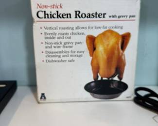 Non Stick Chicken Roaster with Gravy Pan 