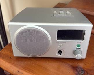 Boston Acoustics Receptor AM/FM Radio