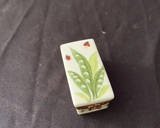 Vintage Porcelain Pillbox with Pea Pod and Ladybug Motif 