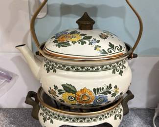 Enamelware Teapot with Warming Stand 