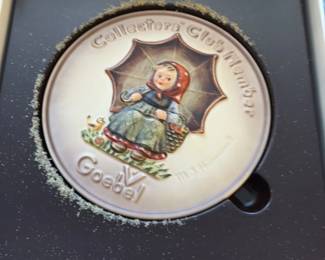 Goebel Collectors Club Member Plate