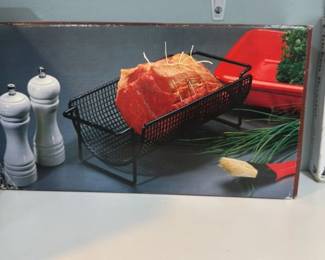 Roast Meat Holder and Salt and Pepper grinders Set 