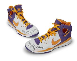 2019
Lamar Odom Lakers 2007-2008 Game-Worn Home Nike Huarache Promo Sample Shoes
A pair of Nike Promo Sample white leather shoes with yellow and purple trim, each shoe autographed with multiple signatures in black Sharpie
2 pieces
Size: 16.5
Accompanied by a Letter of Authenticity from Dan Ceniceros, D.C. Sports Collectibles, Los Angeles, CA
Estimate: $200 - $400