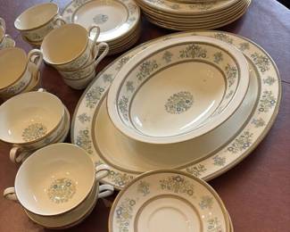 Minton "Rosebud" Fine Bone China Dinnerware Set