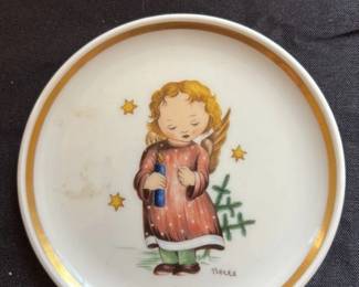 Berta Hummel Museum Miniature Collector Plate