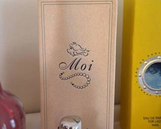 Guerlain Shalimar Eau de Parfum Miniature and Moi Perfume