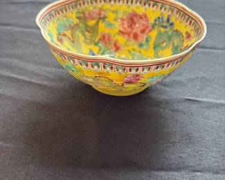 Chinese Famille Rose Egg Shell Porcelain Bowl