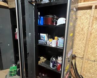 Storage cabinets 