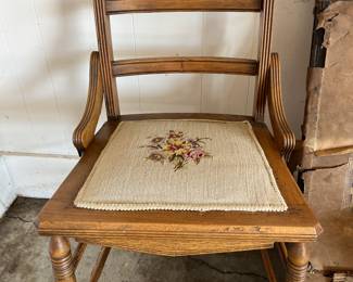 antique oak spindle back side chair
