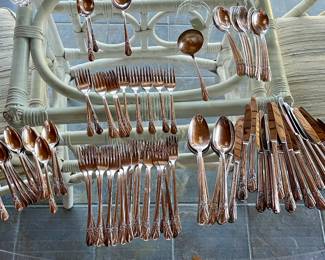 1952 set of silver-plated flatware "Daybreak / Elegant Lady" pattern, manufactured by Rogers & Bro