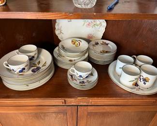 C51 Royal Worcester Fine Porcelain Set